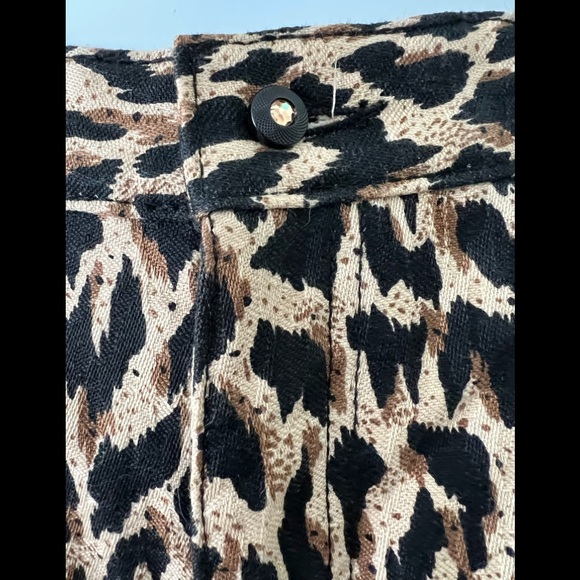 Cache Cheetah print Jeans size 14 NWT (30” waist) - Picture 2 of 12